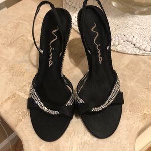 Women’s black nina shoes size 6.5